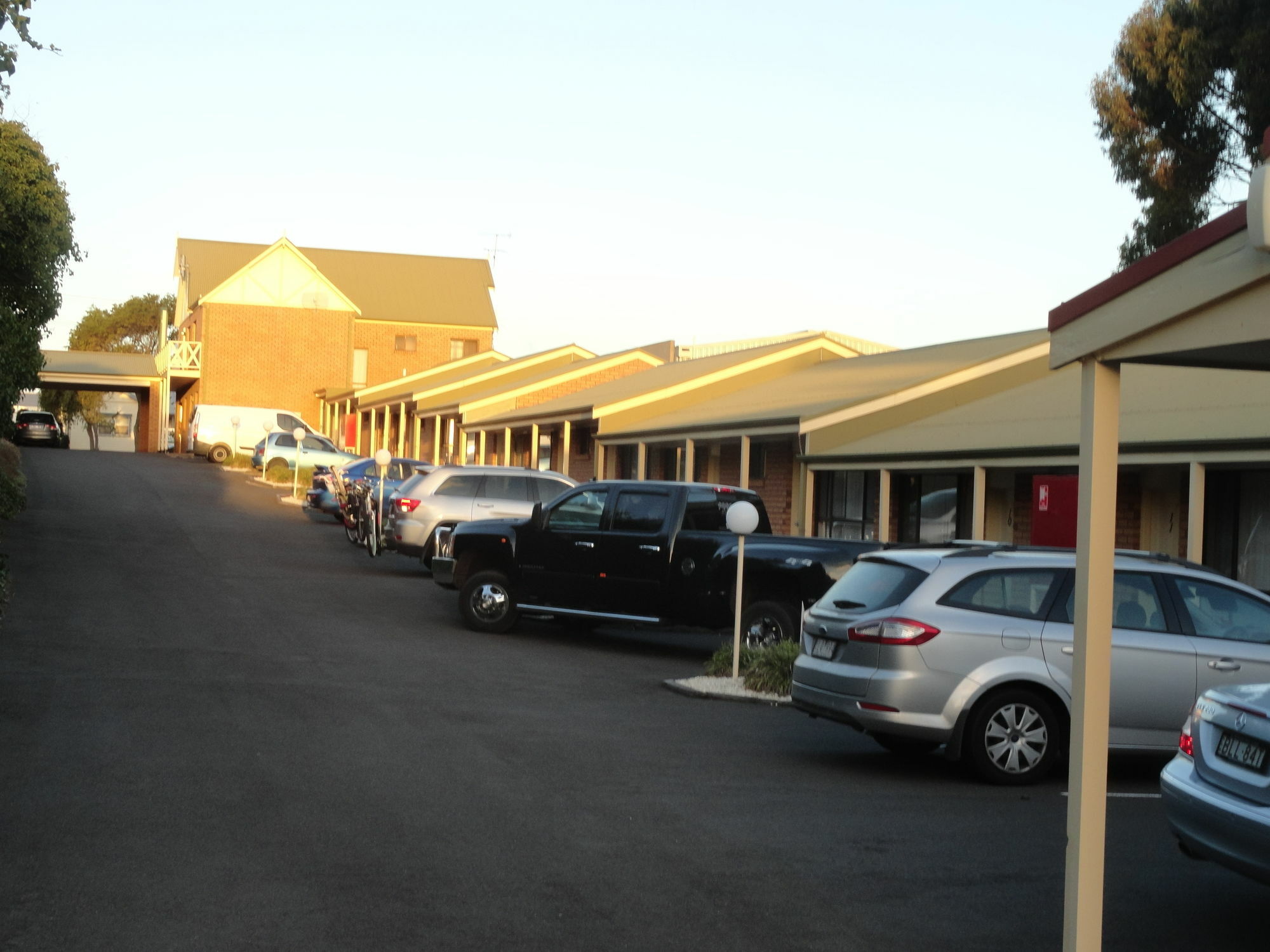 Victoria Lodge Motor Inn & Apartments Portland Exterior photo