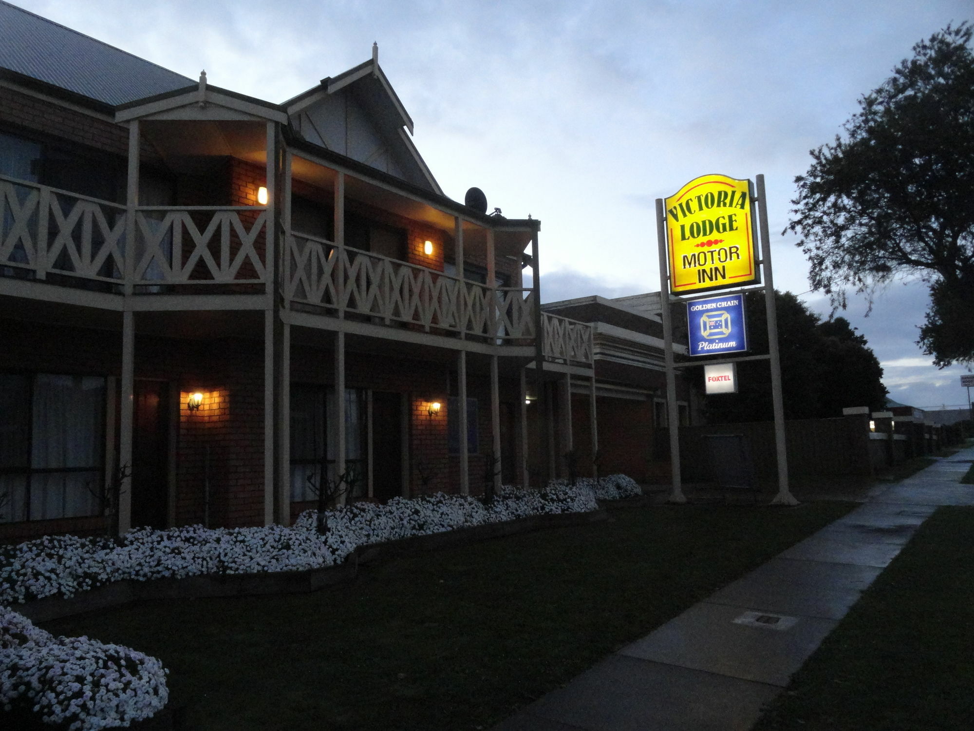 Victoria Lodge Motor Inn & Apartments Portland Exterior photo